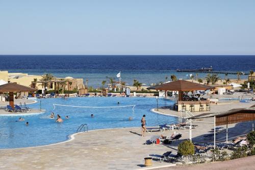 Three Corners Fayrouz Plaza Beach Resort内部或周边泳池景观