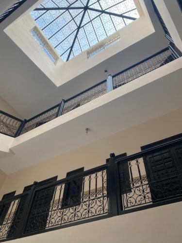 Riad Lyna的阳台或露台