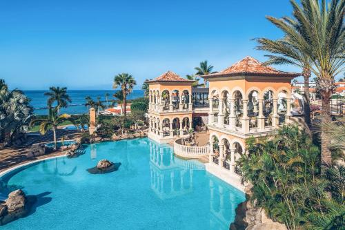 艾米拉多伊贝罗斯塔精选大酒店 - 仅限成人内部或周边泳池景观