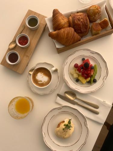 Hotel Tayko Sevilla提供给客人的早餐选择