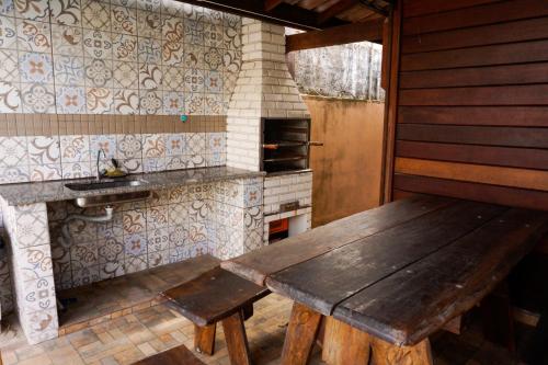 Hostel Carcará的厨房或小厨房