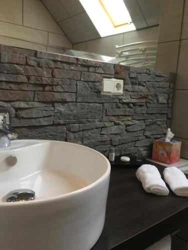 阿喀琉斯酒店的一间浴室