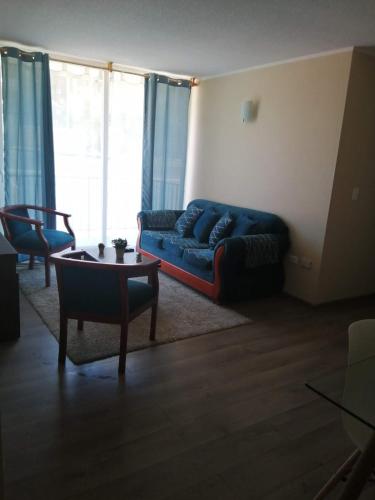 Departamento de 3 habitaciones frente a la universidad de Talca的休息区