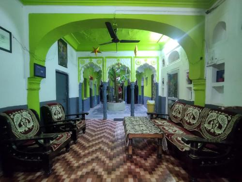 Savitri Palace大厅或接待区