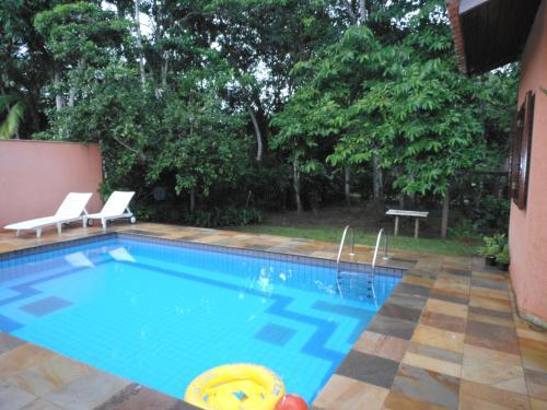 Casa Riviera de São Lourenço内部或周边的泳池