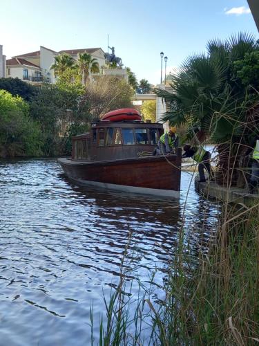 开普敦ALTAIR . Wooden Boat . Cape Town的相册照片