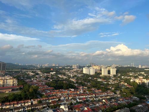 八打灵再也Cozy Room at Jaya One Petaling Jaya的城市景观,建筑背景