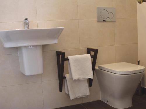 阿瓦隆旅馆的一间浴室
