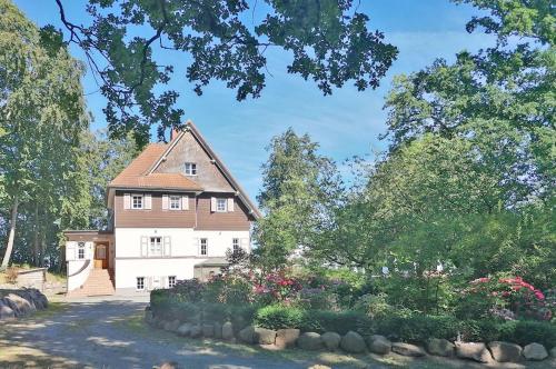 naturnahes Strandhotel mit direkter Ostseelage picture 1