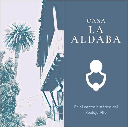 洛斯雷亚莱霍斯Casa La Aldaba的棕榈树的书封拉阿尔巴