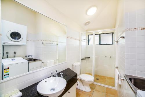 拜伦湾克莱斯特公寓式酒店的一间浴室