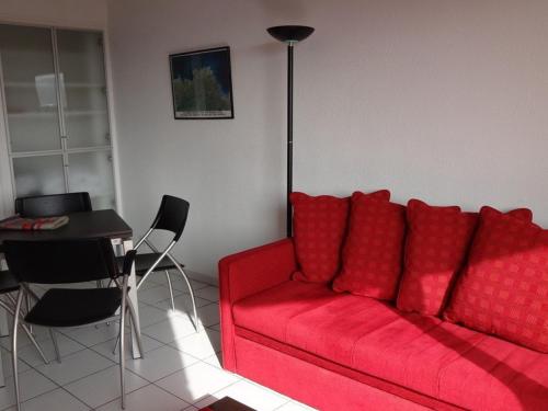 Appartement Perros-Guirec, 1 pièce, 2 personnes - FR-1-368-193的休息区