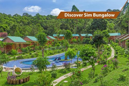 富国Sim Bungalow的克卡迪带游泳池的度假酒店