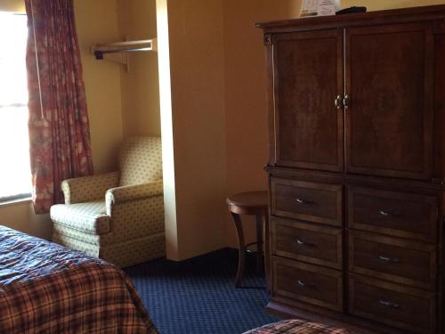 Scottish Inn - Nashville客房内的一张或多张床位