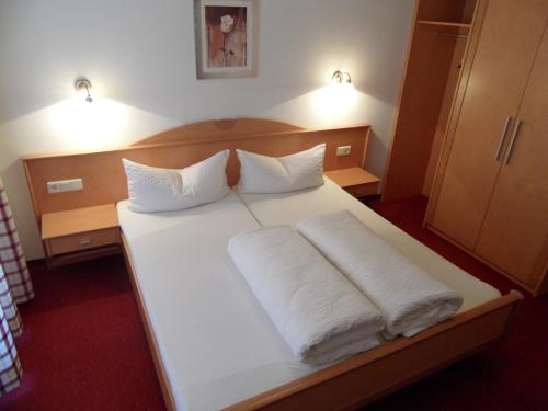 索纳尔姆旅馆客房内的一张或多张床位