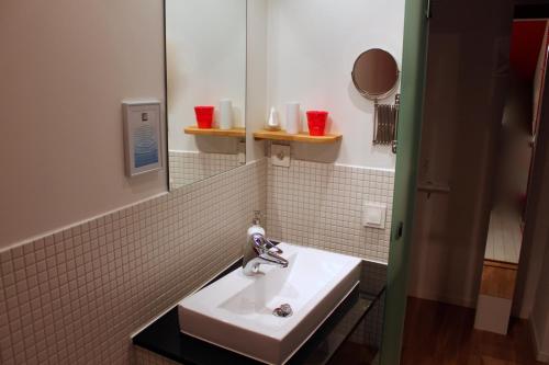梅格拉斯斯迈利酒店的一间浴室
