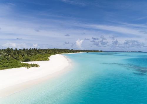 妮兰朵南环礁马尔代夫尼亚玛岛私享度假岛的海洋海滩的空中景致
