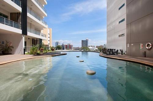 Above & Beyond (21st floor two bedrooms apartment)平面图