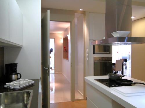 Recoleta Luxury Apartment的厨房或小厨房
