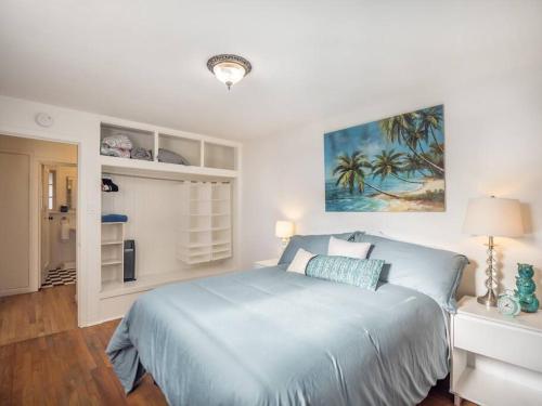 Relaxing 3 bedroom Santa Cruz house, 5min to beach客房内的一张或多张床位
