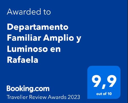 拉斐拉Departamento Familiar Amplio y Luminoso en Rafaela的手机的屏幕,上面的文本被授予五分位数