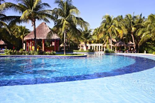 Bahia Principe Grand Coba - All Inclusive内部或周边的泳池