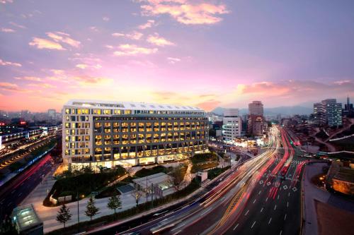 首尔首尔东大门广场JW万豪酒店的享有拥有建筑和交通的城市美景