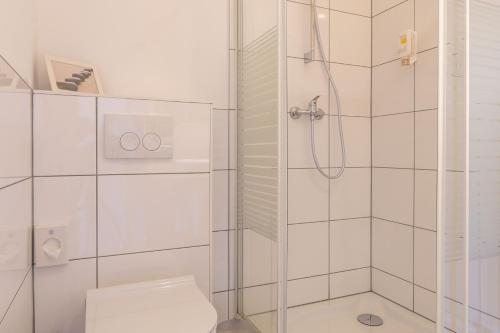 Apartmenthaus Erlenbach的一间浴室