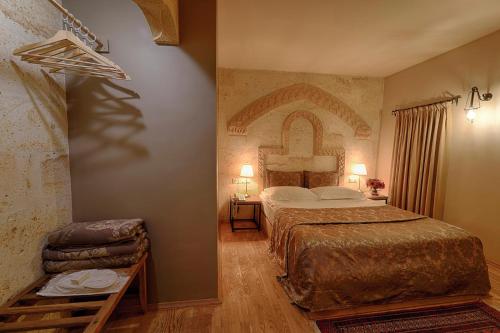 格雷梅赫比Spa酒店的一间酒店客房,一间设有床铺的卧室