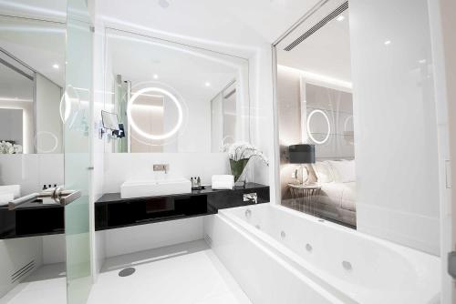贝萨酒店－力比达德的一间浴室