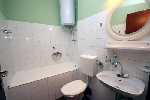 Apartman Djordjije的一间浴室