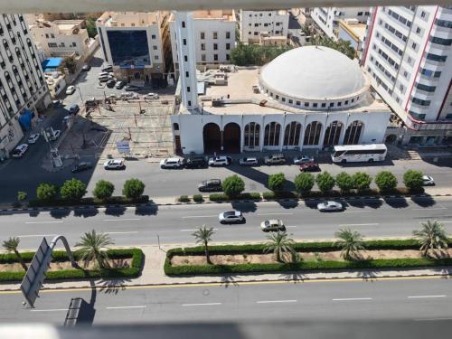 麦加فندق نبض الضيافة 1 - العزيزية الشارع العام的城市建筑物的空中景观