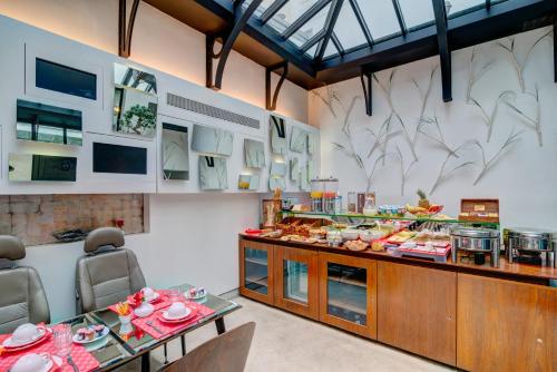 阿斯托利亚乔伊斯酒店餐厅或其他用餐的地方