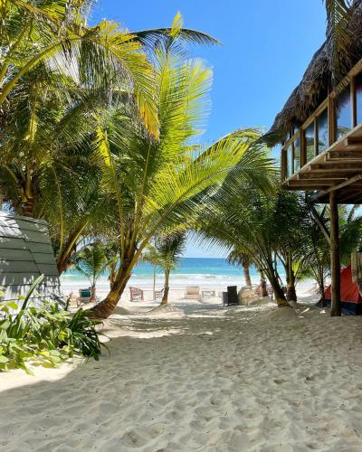 Chavez Eco Beach Camping and Cabañas