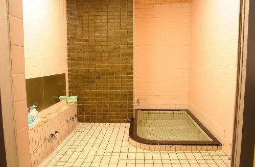 菊野屋旅馆的一间浴室