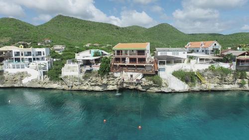 Vacation house at Playa Lagun Private Beach鸟瞰图