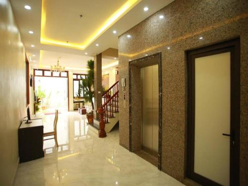 Family Airport Hotel - 5 minutes Noi Bai大厅或接待区