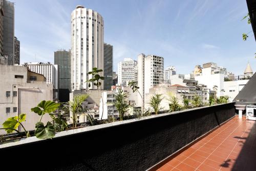 圣保罗Tabas - Ed. Magdalena Laura - Vila Buarque的市景阳台