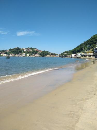 曼加拉蒂巴Pousada e restaurante Renascer的从海岸线上欣赏海滩美景