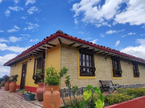 Casa Finca El Mirador frente a la laguna de Fúquene平面图