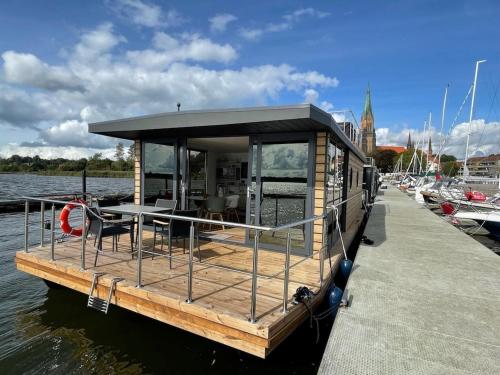 Hausboot Fjord Schleiliebe mit Biosauna und Dachterrasse in Schleswig