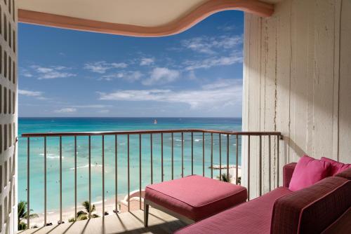 檀香山皇家夏威夷豪华威基基精选度假酒店的海景阳台。