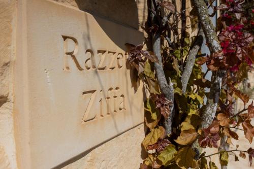 维多利亚Razzett Ziffa的花房边的标志