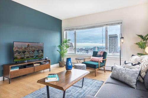 1BR Nob Hill w Gym short nr Union Sq SFO-85的休息区