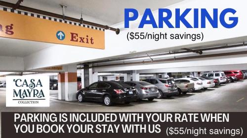 圣地亚哥Gaslamp 2bdrm - W Parking & 4 Beds #404的停车场有一堆汽车停放