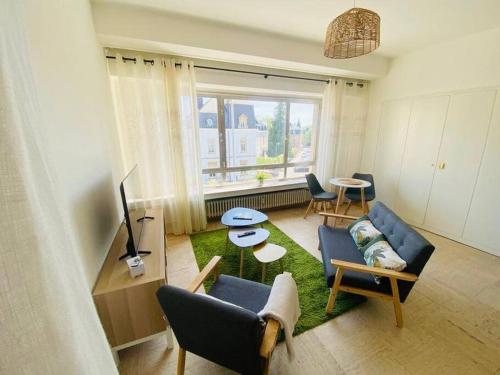 Spacious 1 bed in the Heart of City Center - 21的休息区