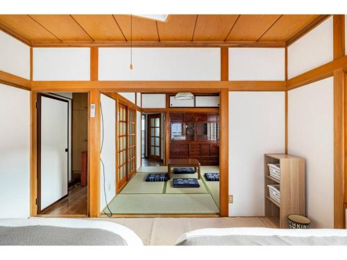 日光Nikko Main Street House - Vacation STAY 04324v的卧室景客房