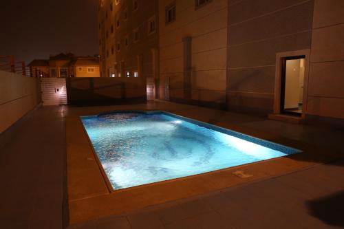 布赖代拉乌尔公寓式酒店内部或周边的泳池