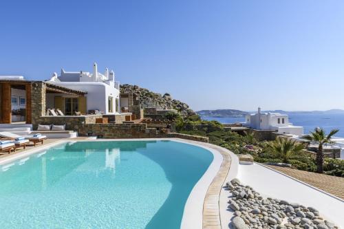 图罗斯Villa Yasmina的别墅 - 带海景游泳池