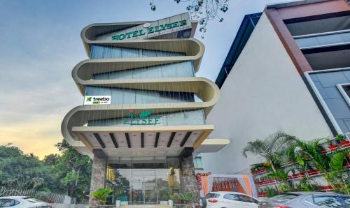 德拉敦Treebo Trend Elysee - Patel Nagar的所建议的酒店建筑的 ⁇ 染
